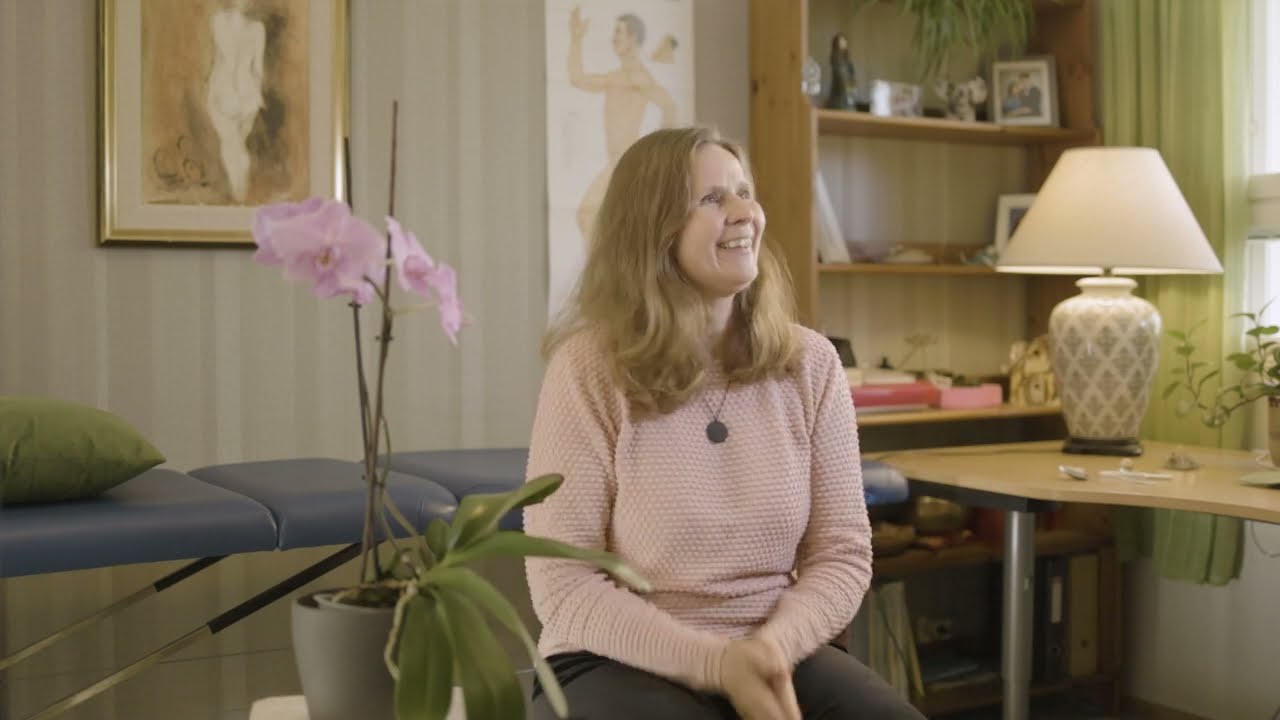 Haastattelussa energiahoitaja Tuulia Helmisola